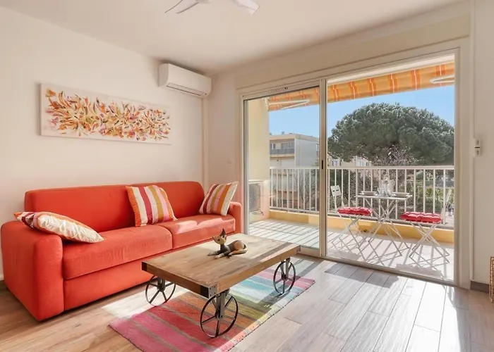 Neuf Bord De - Piscine - Tennis - Boulodrome Dans La Daire *