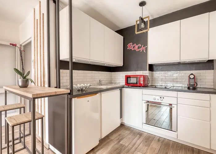 Neuf Bord De - Piscine - Tennis - Boulodrome Dans La Daire *